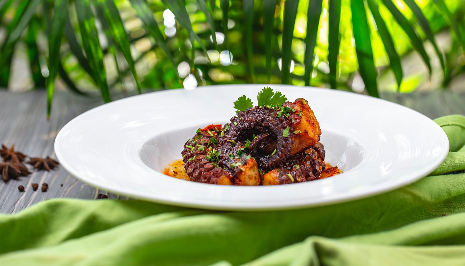 Pata-de-pulpo-con-cebolla-caramelizada