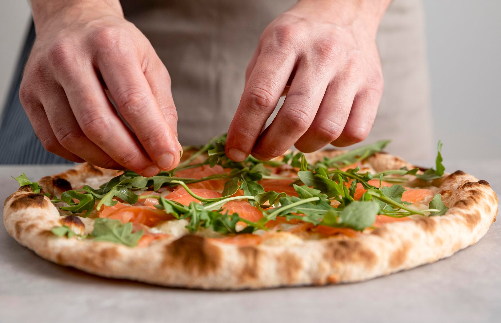 pizza-salmon-rucula